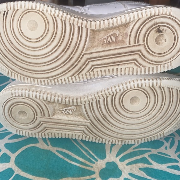 Air Force One Sneakers - Picture 6 of 7